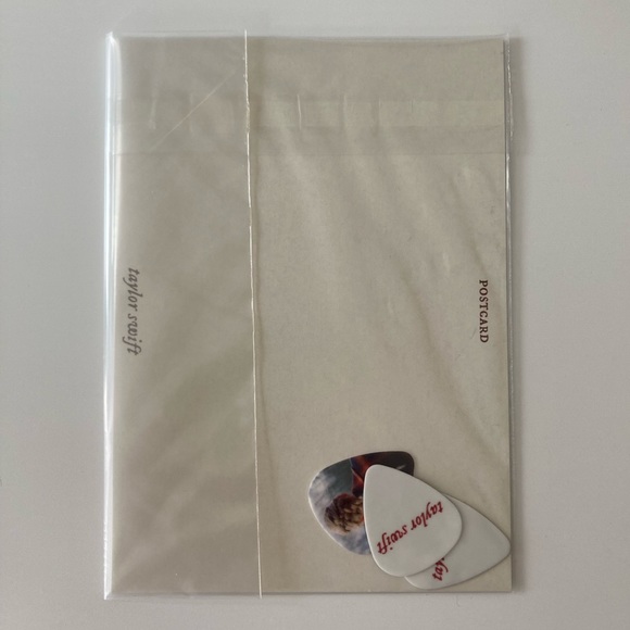 Taylor Swift evermore Postcards & Guitar Picks Exclusive - Picture 2 of 2